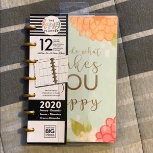 New. Dated 12 month planner